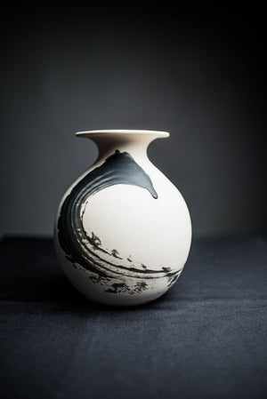 White Vase - Quin Cheung