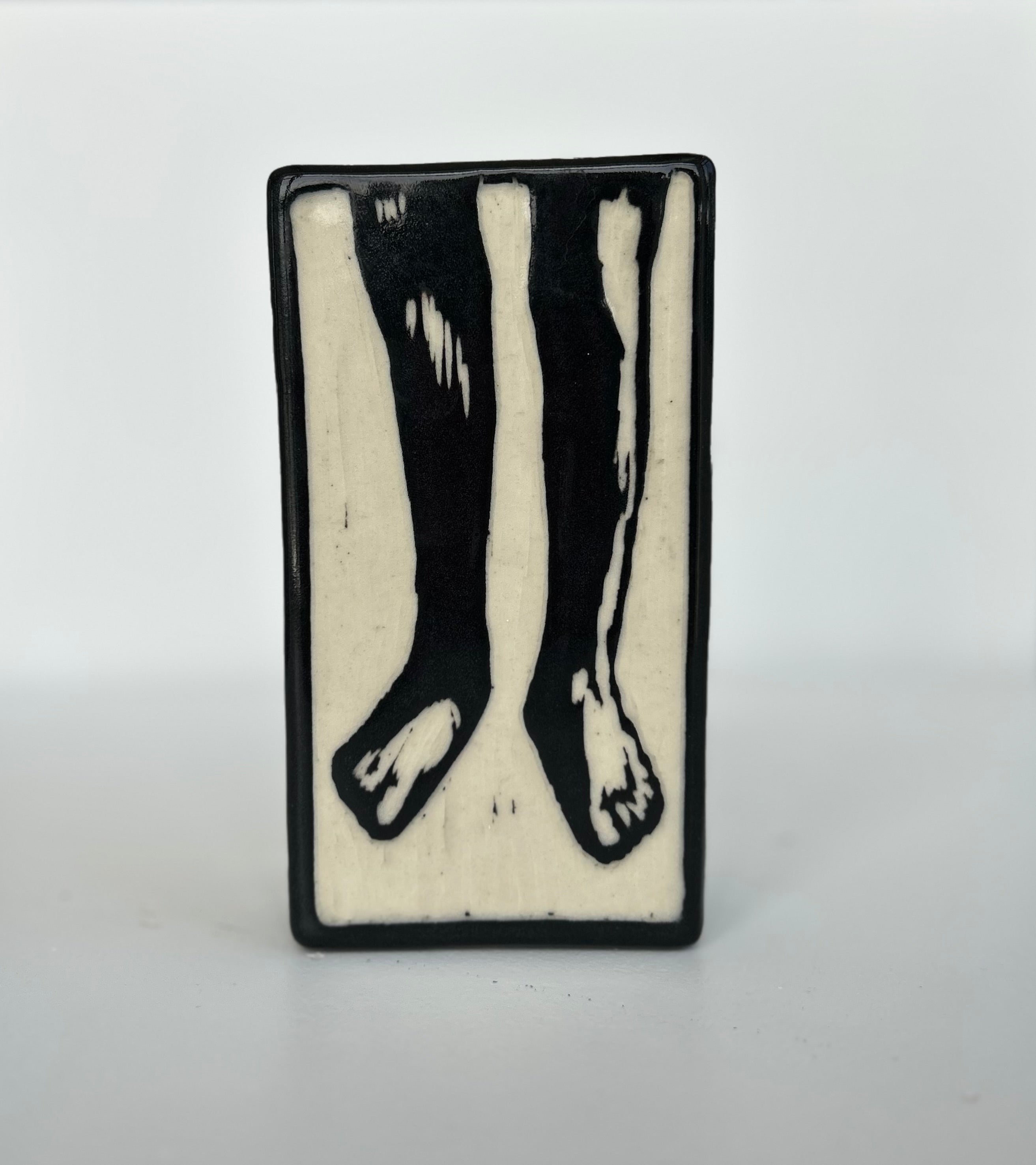 Dangling Legs – Maud Gallery Inc