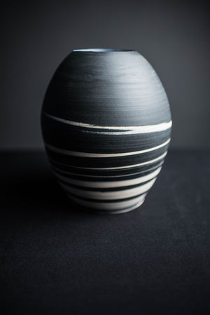 BLACK AND WHITE VASE - QUIN CHEUNG