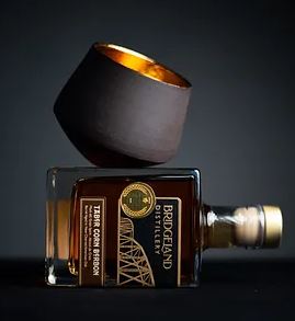 Whisky glass gold - Quin Cheung